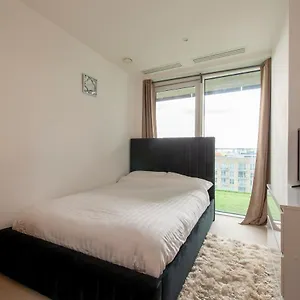 Canary Luxe , London United Kingdom